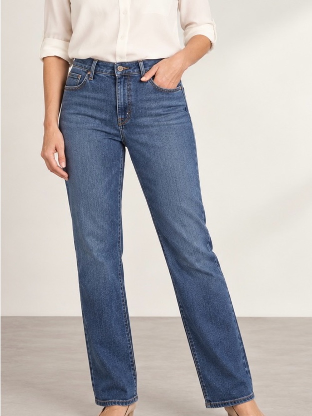 MYDJ NOT YOUR DAUGHTERS JEANS STRAIGHT LEG MEDIUM WASH STRETCH JEANS. SIZE 10